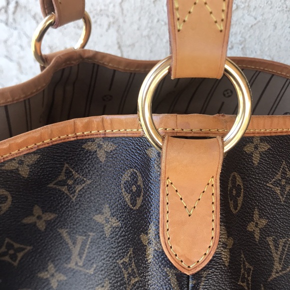 ๐โจ BEAUTIFUL โจ๐ Authentic Louis Vuitton Delightful MM Hobo Bag - Picture 10 of 15